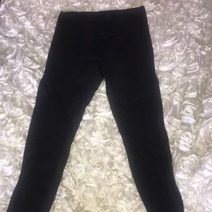 Used 2/3x Ankle Cropped Lululemon yoga pants sz 12